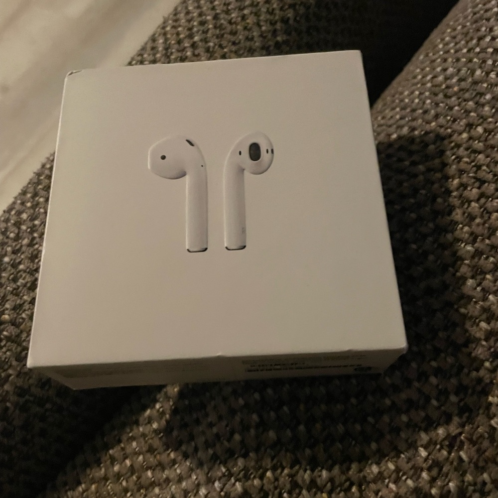 AirPods (2nd generation)